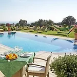 Hotel Aphrodite Hills Residences 5*