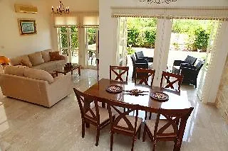 Hotel Aphrodite Hills Residences 5*