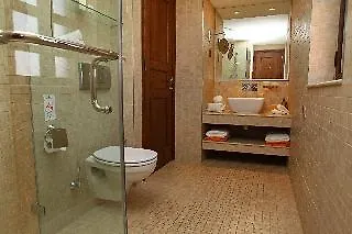 Hotel Aphrodite Hills Residences 5*
